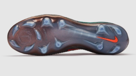 Nike Phantom 6 Low Elite LV8 - Image 4